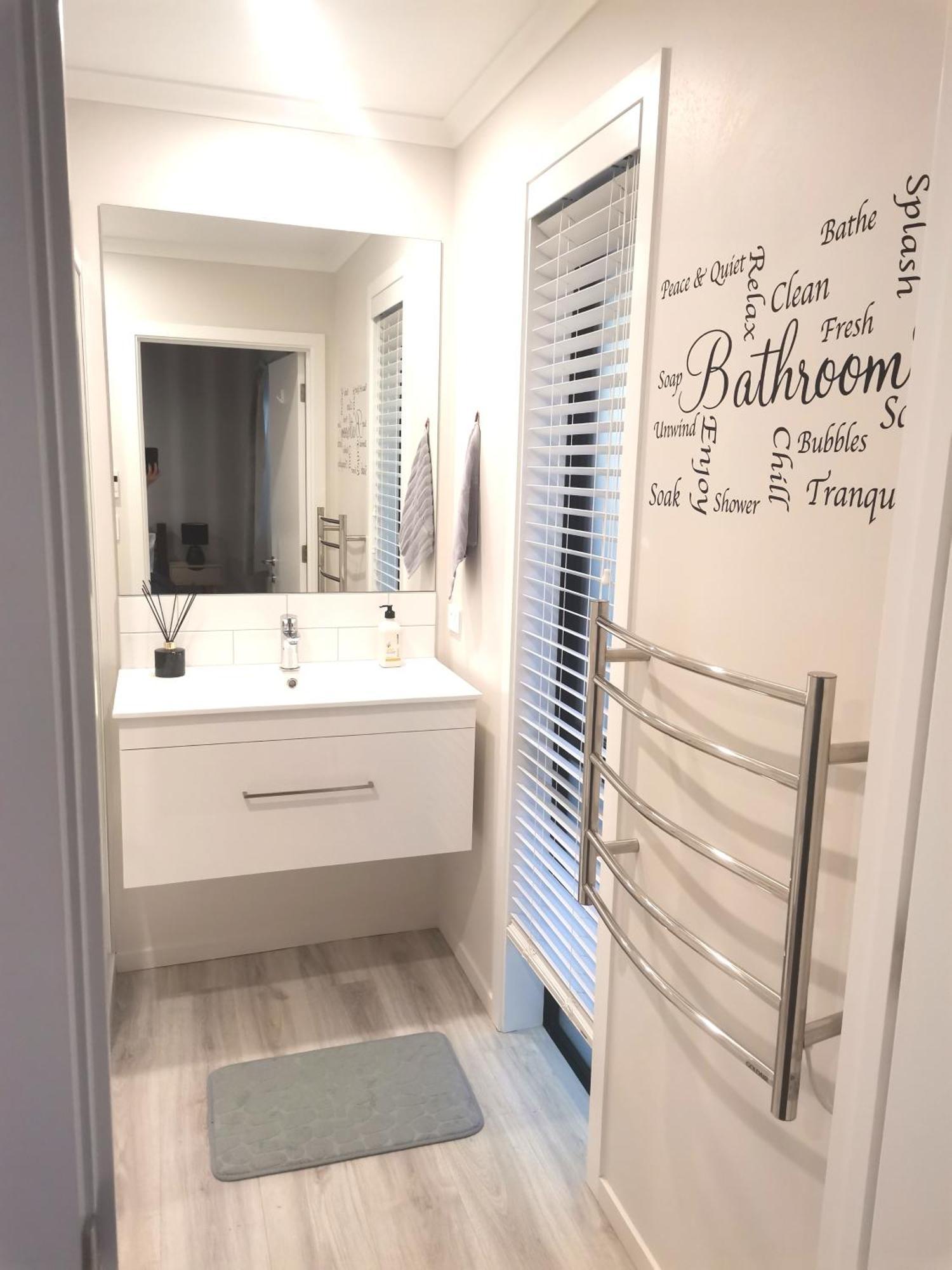 Stylish Private Guest House Ensuite Only Rolleston Ngoại thất bức ảnh